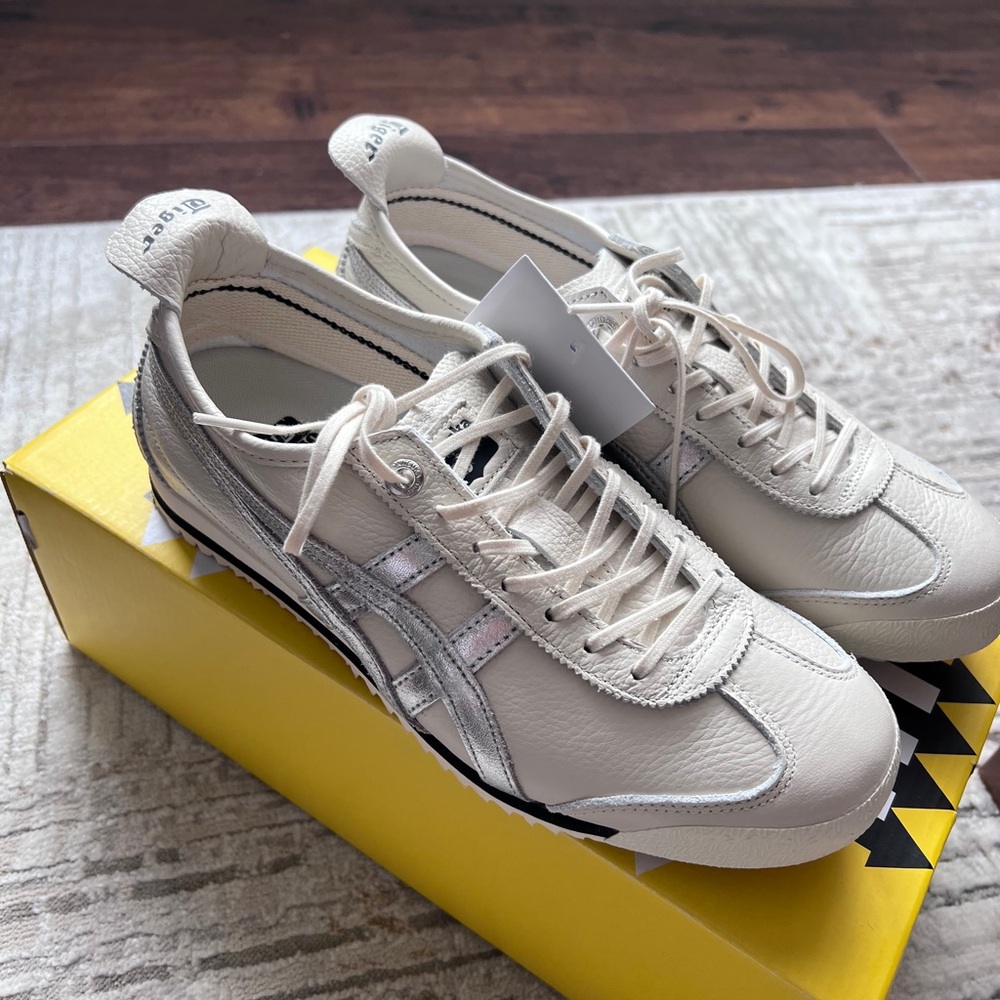 Onitsuka Tiger Sneakers